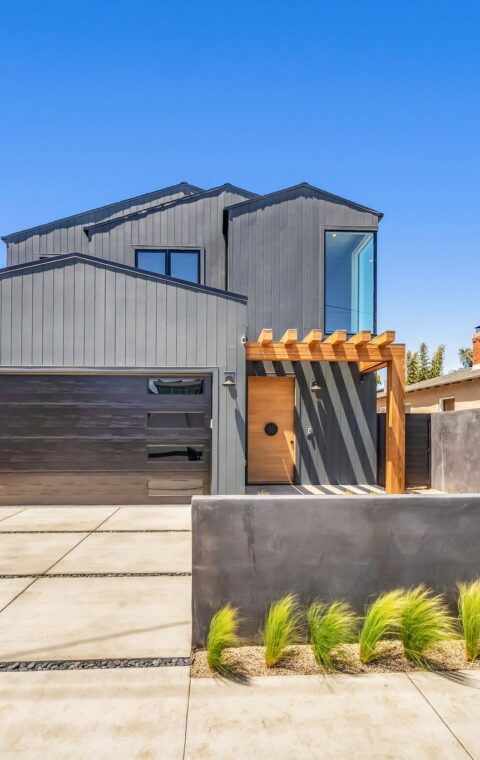 1065 Amoroso Pl. Venice, CA 90291
